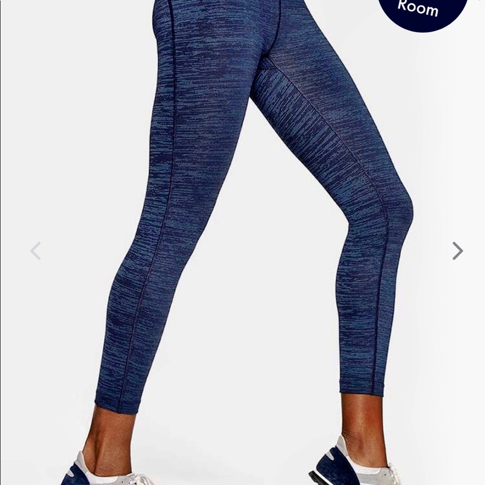 Women's HIGH /wasted sol leggings. Color? In box 2 - Picture 7 of 7